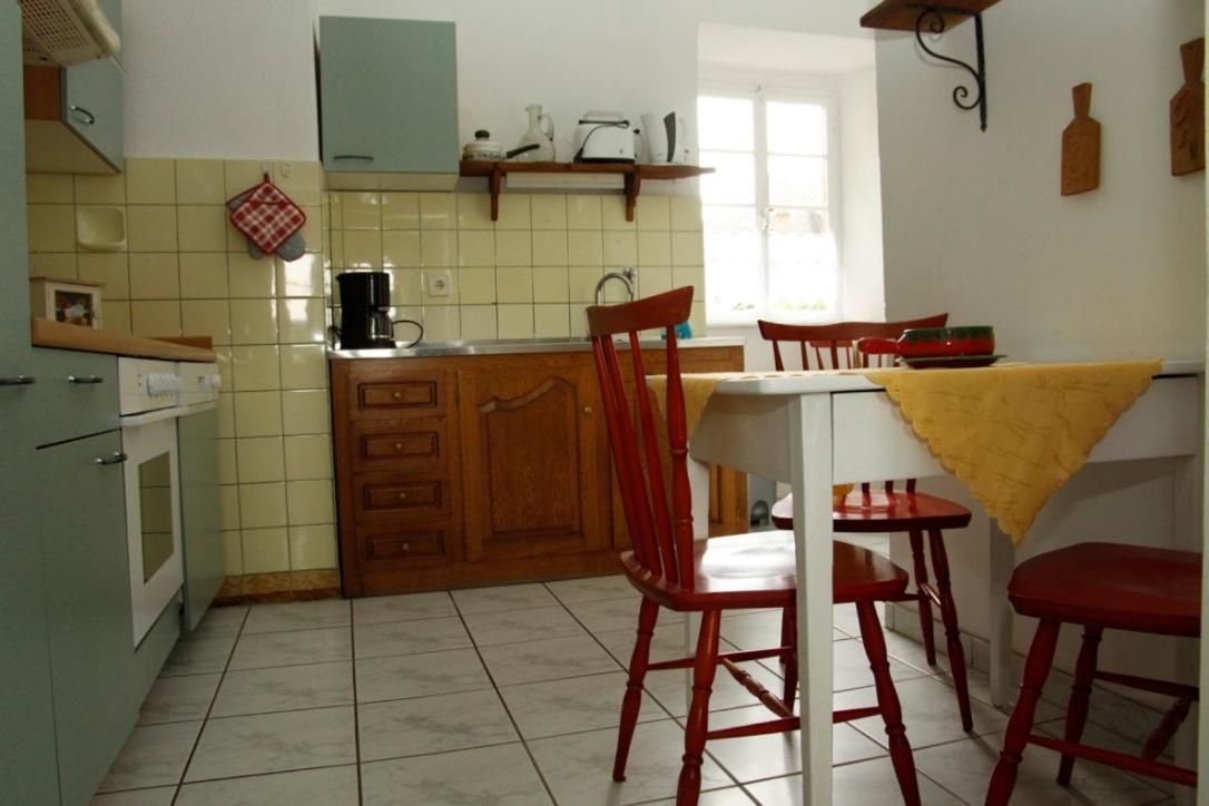Kapelle - Urlaub Auf Dem Weingut Apartment Maring-Noviand Ngoại thất bức ảnh