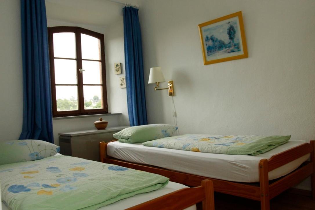 Kapelle - Urlaub Auf Dem Weingut Apartment Maring-Noviand Ngoại thất bức ảnh